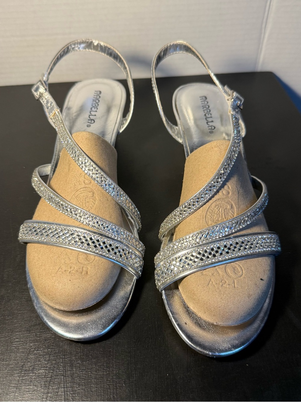 MARBELLA Silver Rhinestone Slingback Sandals - Women's SIZE 8.5 WEDGES KITTEN
